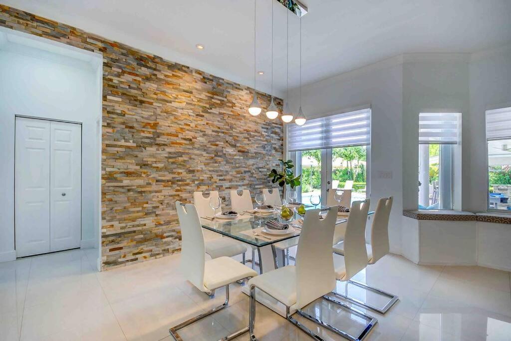 Beautiful house + heated pool/17 guest,básquetball Cutler Bay Exterior foto